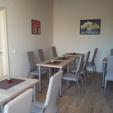 Апартаменти Fonix Apartman Дьюла Екстер'єр фото