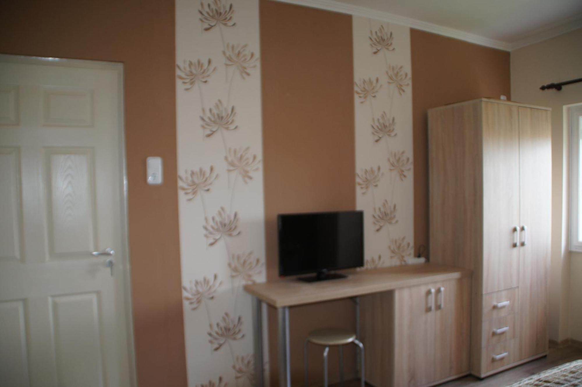 Апартаменти Fonix Apartman Дьюла Екстер'єр фото